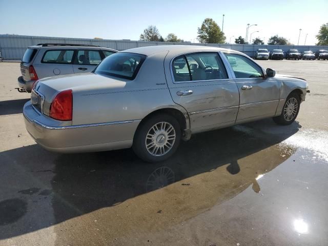 2007 Lincoln Town Car Signature Long Wheelbase