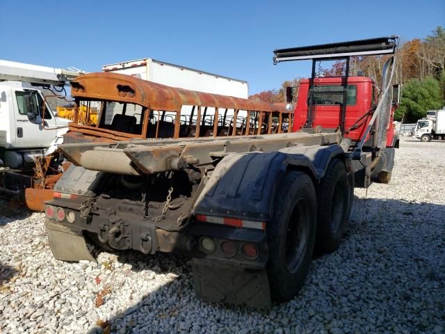 2000 Mack 600 RD600