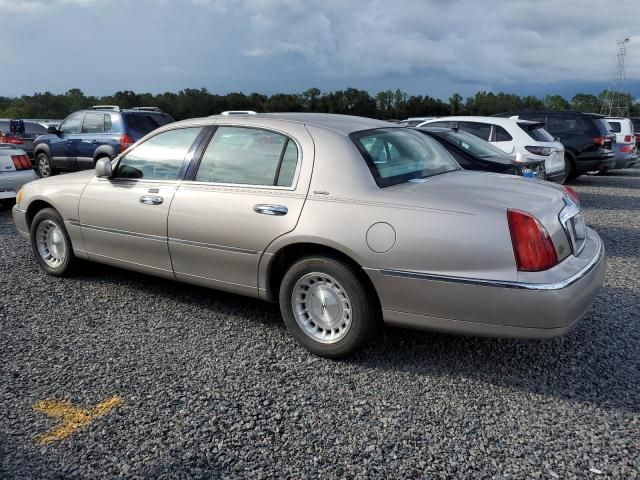 1999 Lincoln Town Car Executive