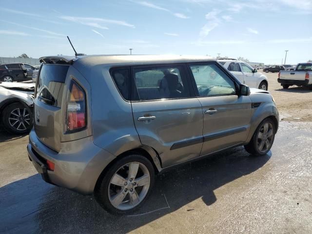 2011 KIA Soul +