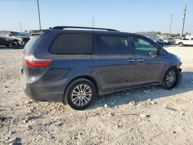 2019 Toyota Sienna XLE