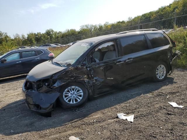 2015 Toyota Sienna XLE