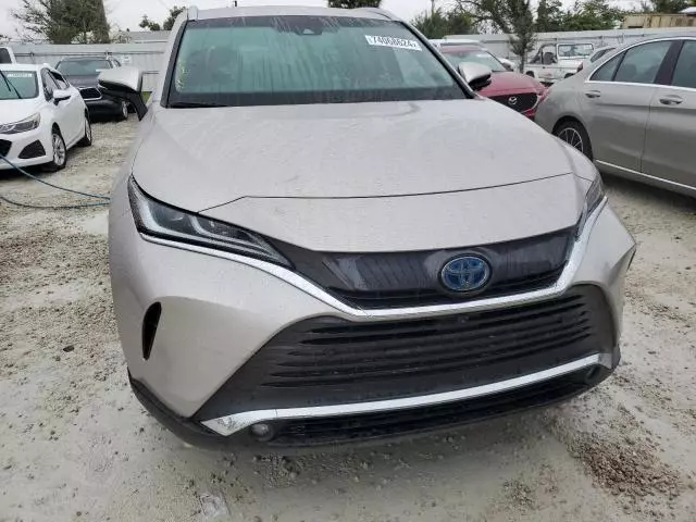 2023 Toyota Venza LE