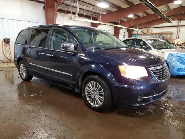 2013 Chrysler Town & Country Touring L