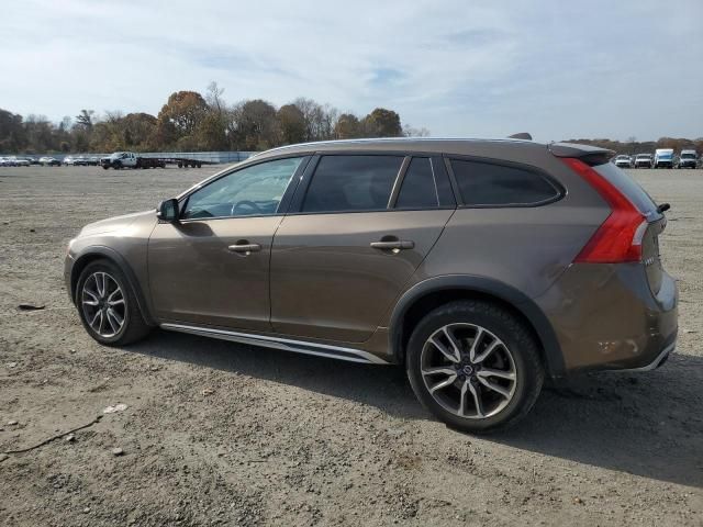 2018 Volvo V60 Cross Country Premier