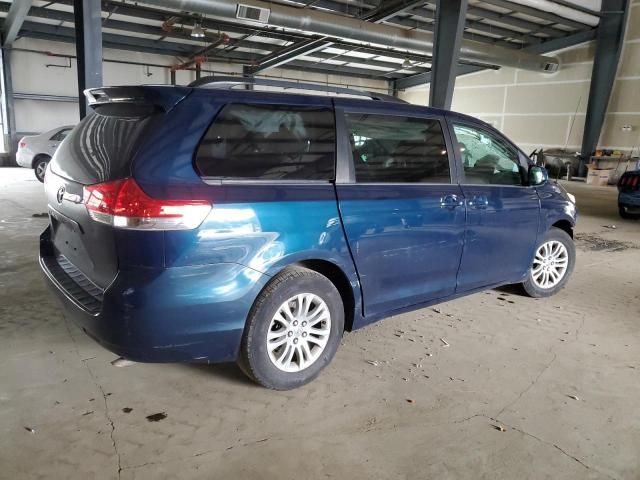 2012 Toyota Sienna LE