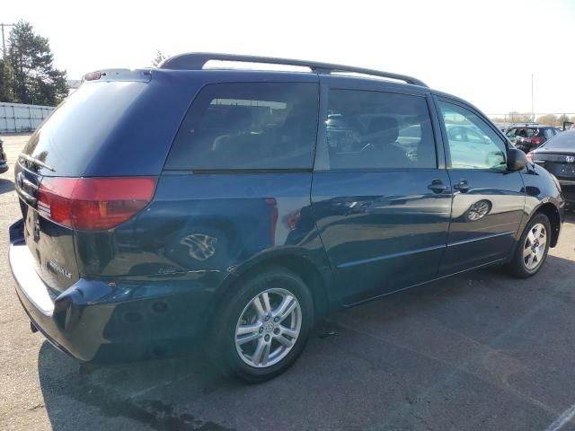 2004 Toyota Sienna CE