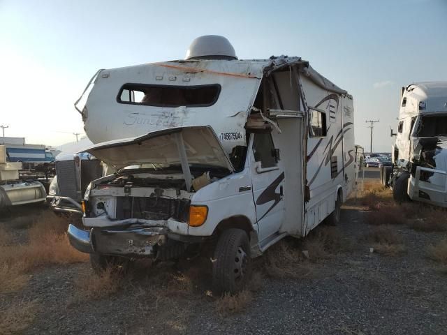 2007 Ford Econoline E450 Super Duty Cutaway Van