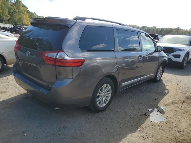 2015 Toyota Sienna XLE