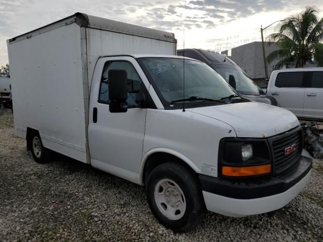 2010 GMC Savana Cutaway G3500