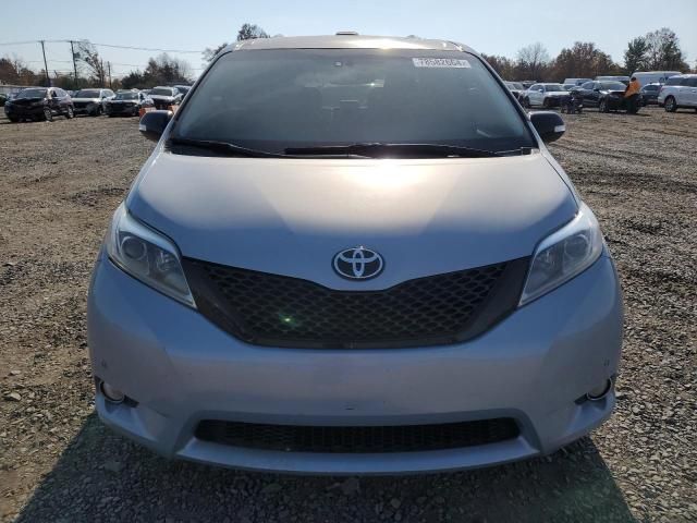 2013 Toyota Sienna XLE