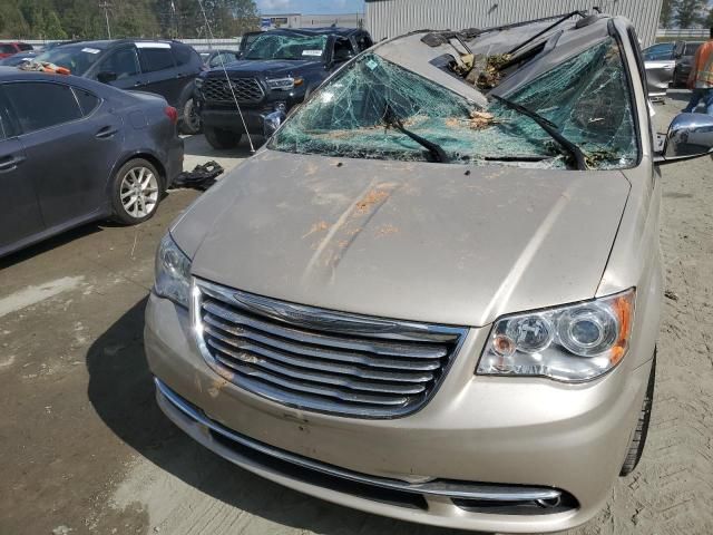 2015 Chrysler Town & Country Limited Platinum