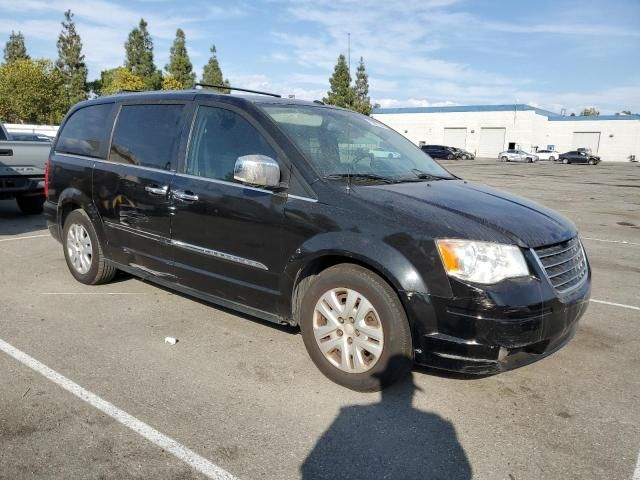 2011 Chrysler Town & Country Limited