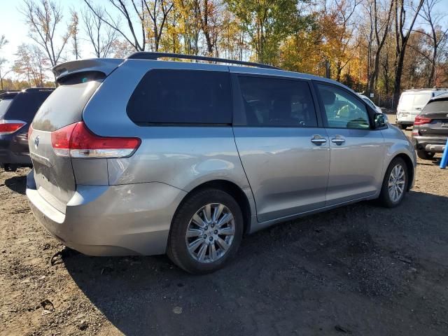 2013 Toyota Sienna XLE