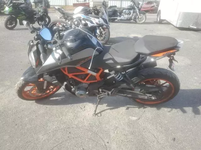 2021 KTM 390 Duke