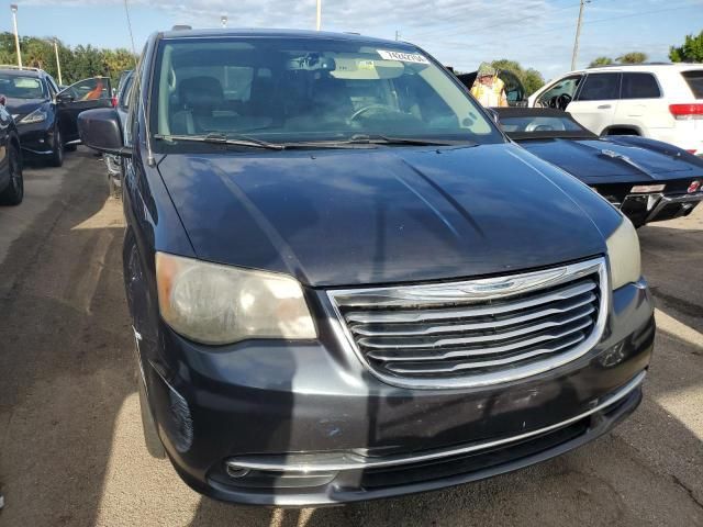 2014 Chrysler Town & Country Touring