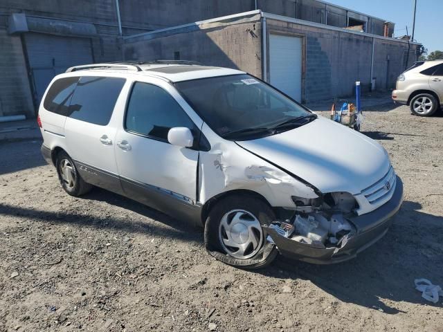 2002 Toyota Sienna LE