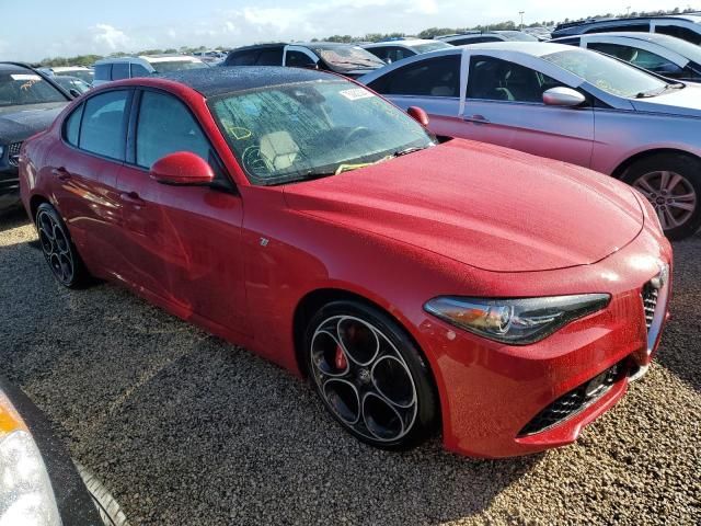 2022 Alfa Romeo Giulia Super