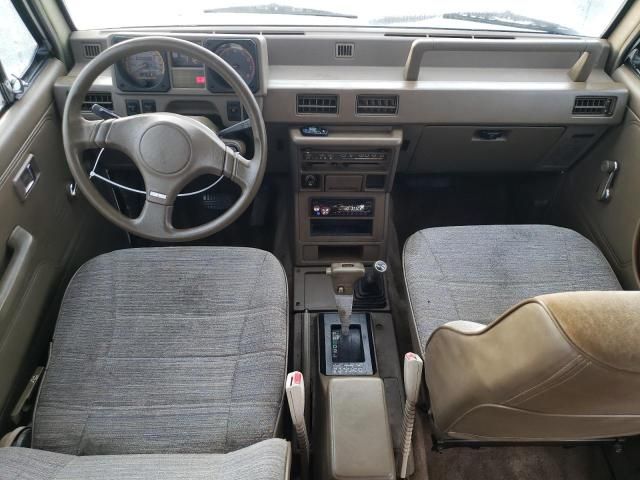 1990 Mitsubishi Montero