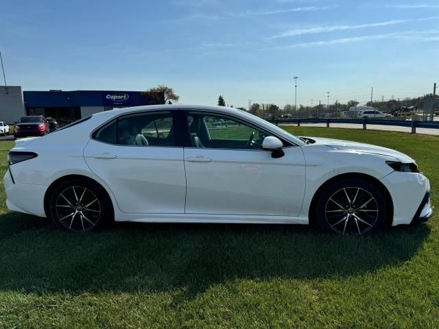 2021 Toyota Camry SE