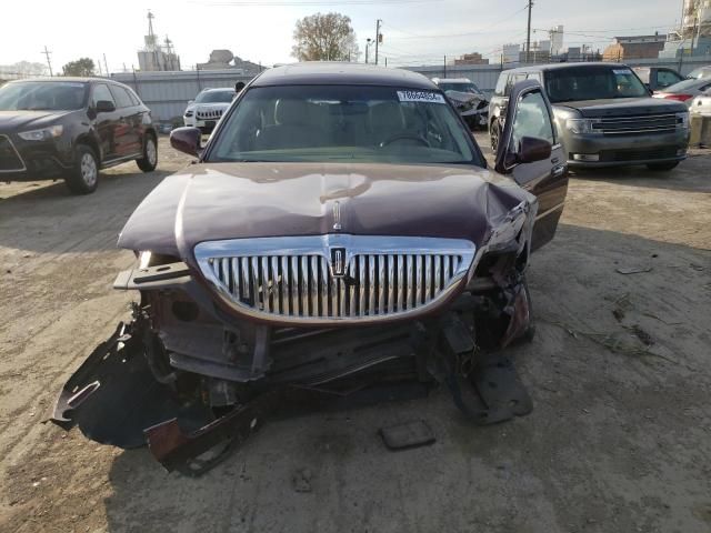 2007 Lincoln Town Car Signature Limited