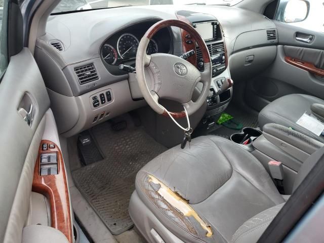 2004 Toyota Sienna XLE