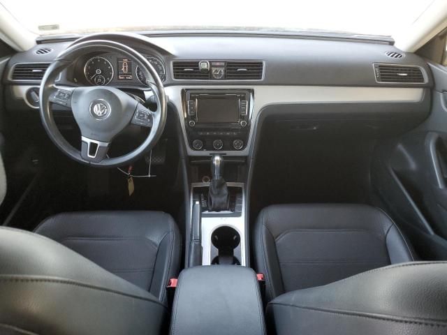 2013 Volkswagen Passat SE