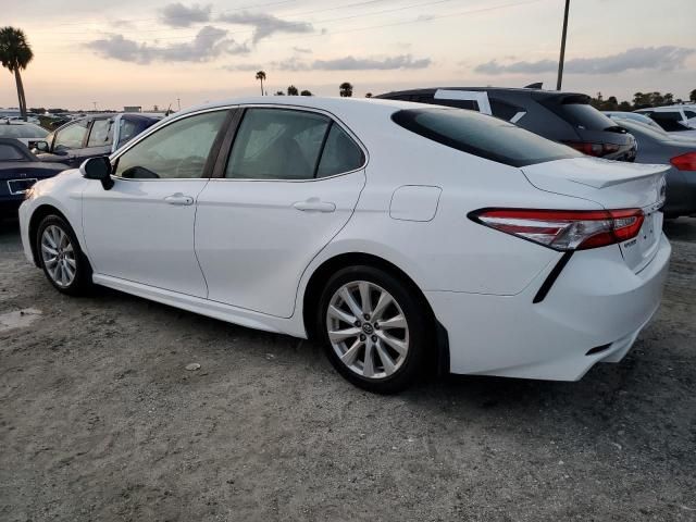 2020 Toyota Camry SE