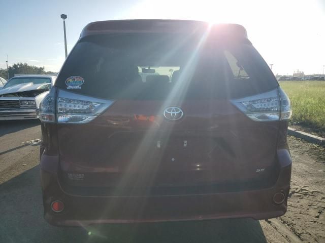 2015 Toyota Sienna Sport