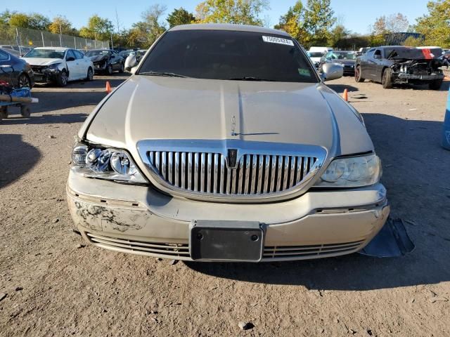 2006 Lincoln Town Car Signature