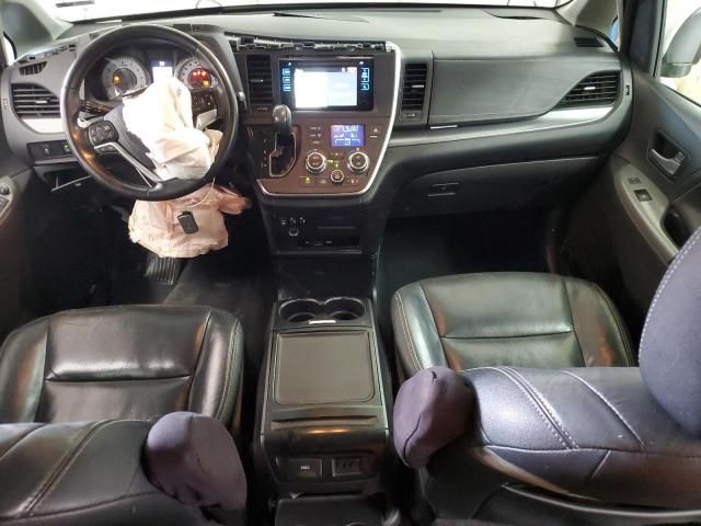 2015 Toyota Sienna Sport