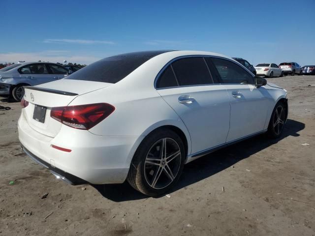 2019 Mercedes-Benz A 220