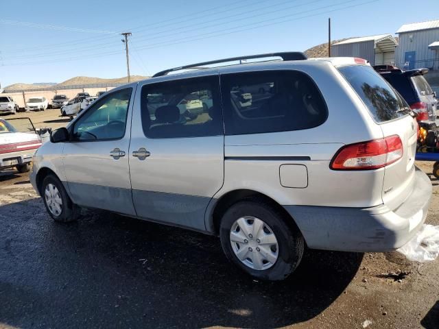 2003 Toyota Sienna CE