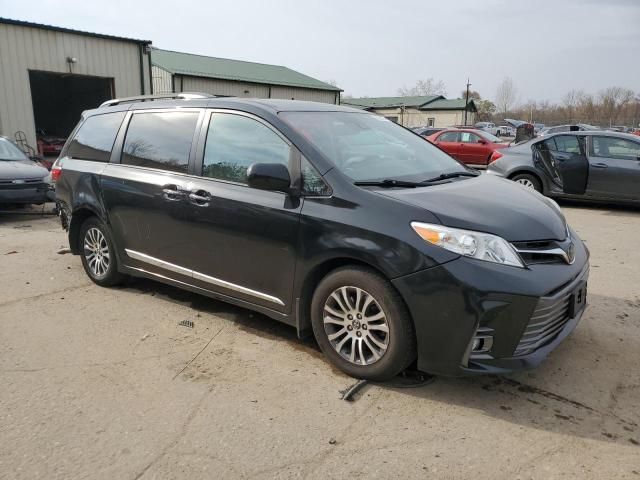 2020 Toyota Sienna XLE