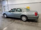 2005 Lincoln Town Car Signature Limited