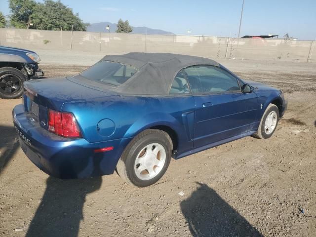 2000 Ford Mustang