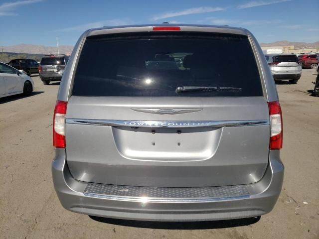 2015 Chrysler Town & Country LX