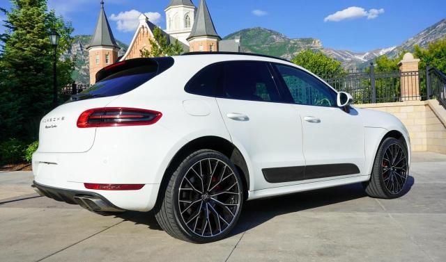 2015 Porsche Macan Turbo