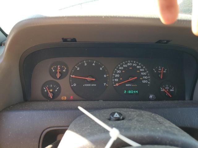 2000 Jeep Grand Cherokee Laredo