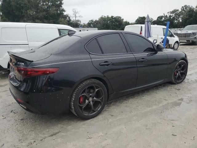 2017 Alfa Romeo Giulia TI Q4