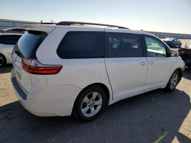 2015 Toyota Sienna LE