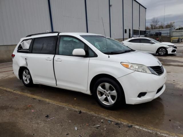 2012 Toyota Sienna LE