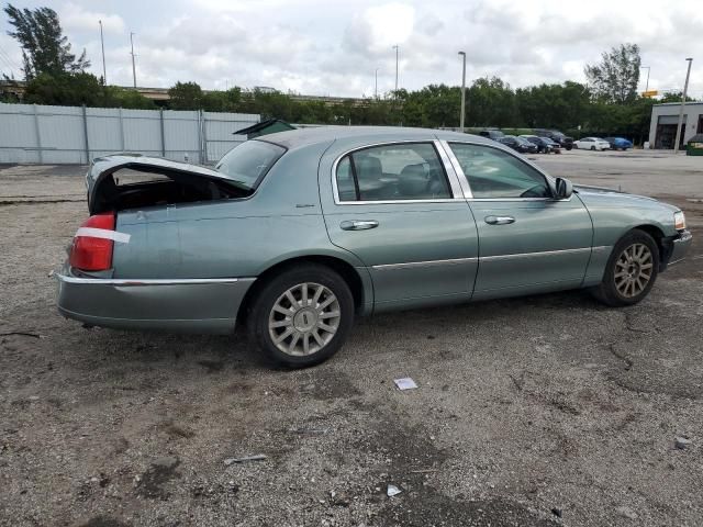 2006 Lincoln Town Car Signature