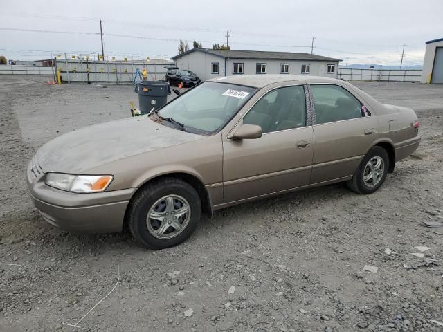 1999 Toyota Camry LE