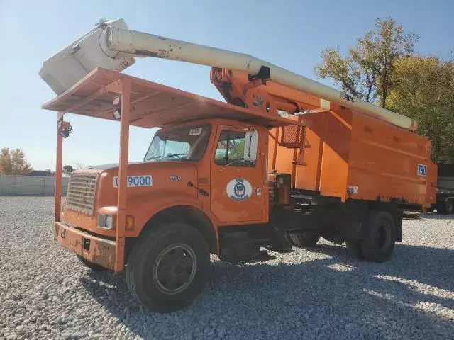 2001 International 4000 4900