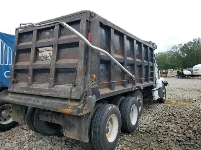 2003 Volvo VHD