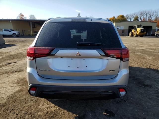 2020 Mitsubishi Outlander SE