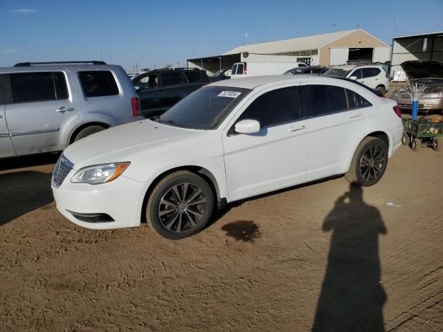 2013 Chrysler 200 Touring