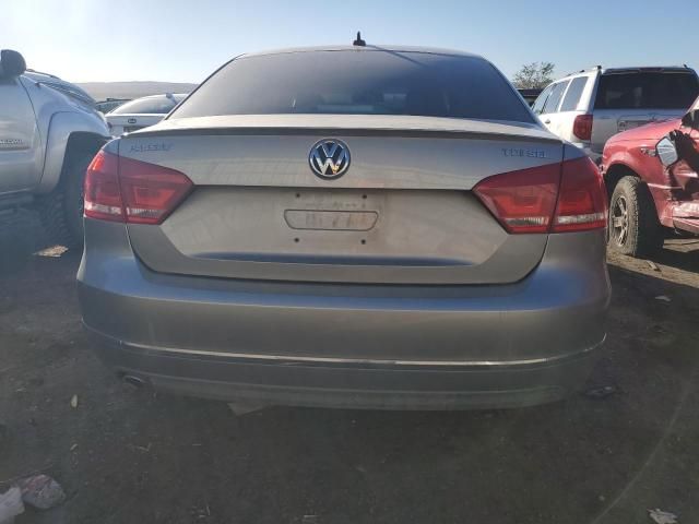 2012 Volkswagen Passat SEL