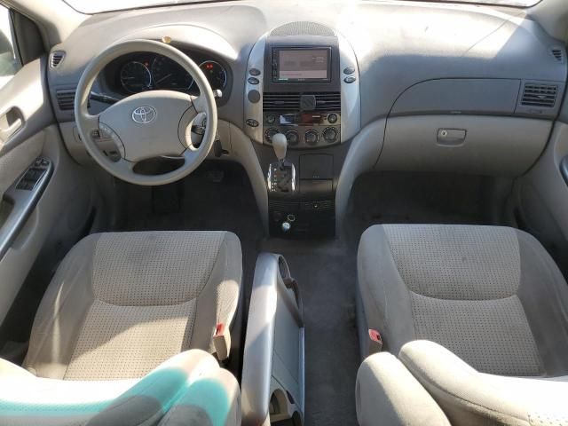 2010 Toyota Sienna CE